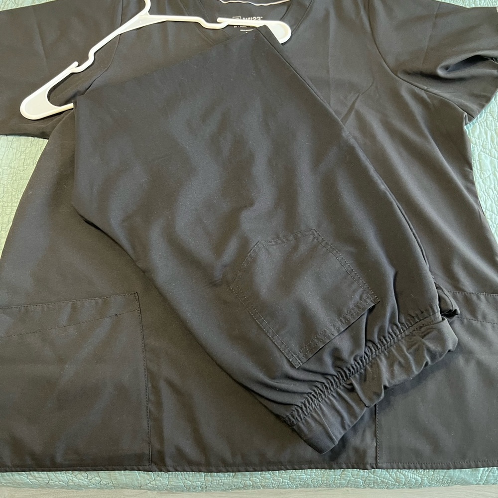 Scrub Set - Picture 2 of 2